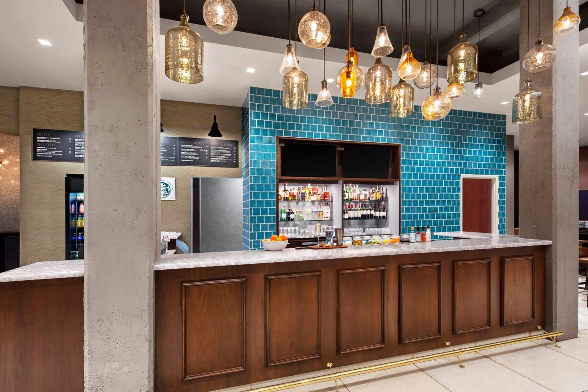 Hotel Courtyard By Marriott Downtown