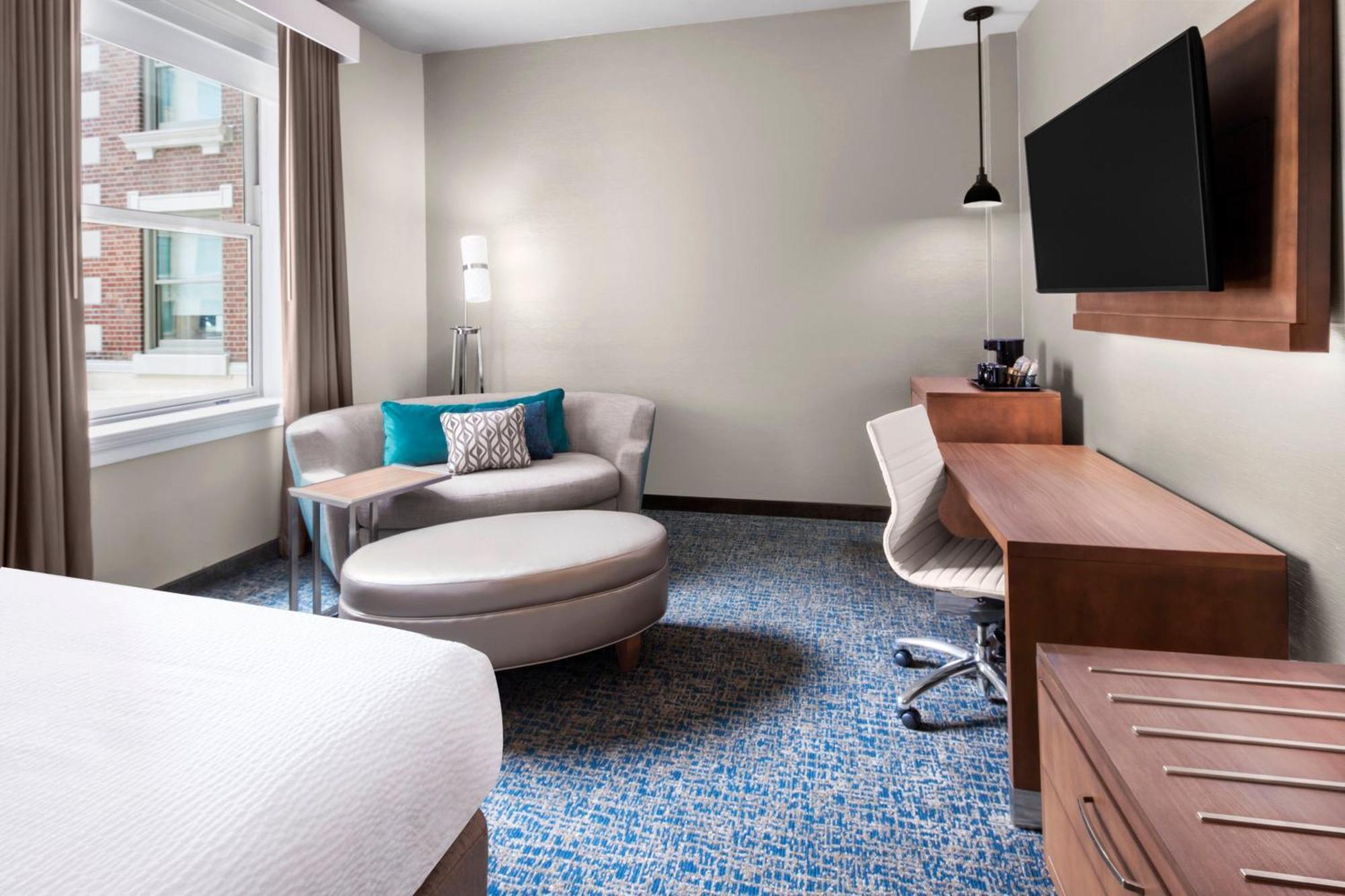 Courtyard By Marriott Downtown Hotel 3*